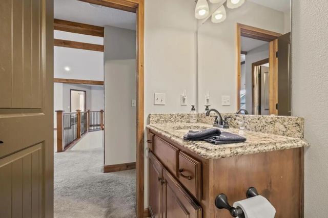 166 Streamside Drive, Hollister, MO 65672