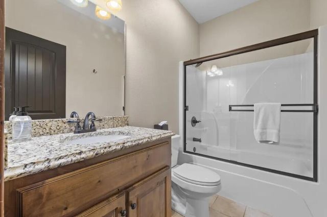 166 Streamside Drive, Hollister, MO 65672