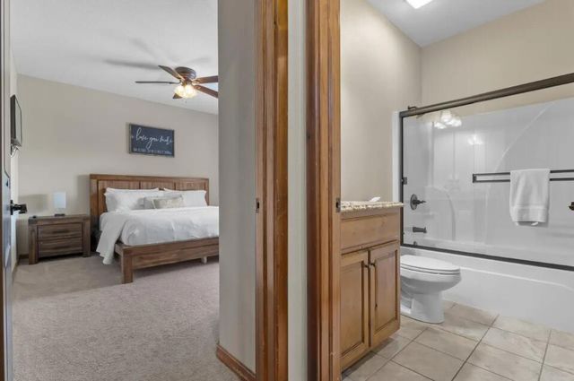 166 Streamside Drive, Hollister, MO 65672