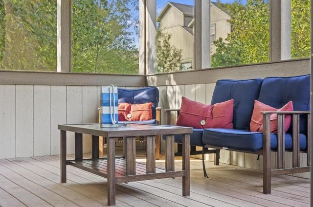 166 Streamside Drive, Hollister, MO 65672