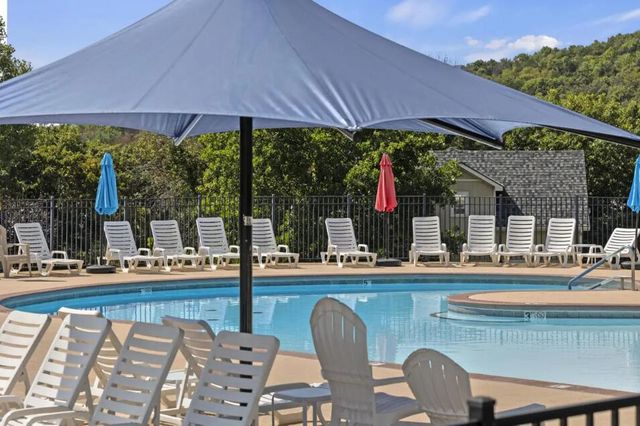 166 Streamside Drive, Hollister, MO 65672