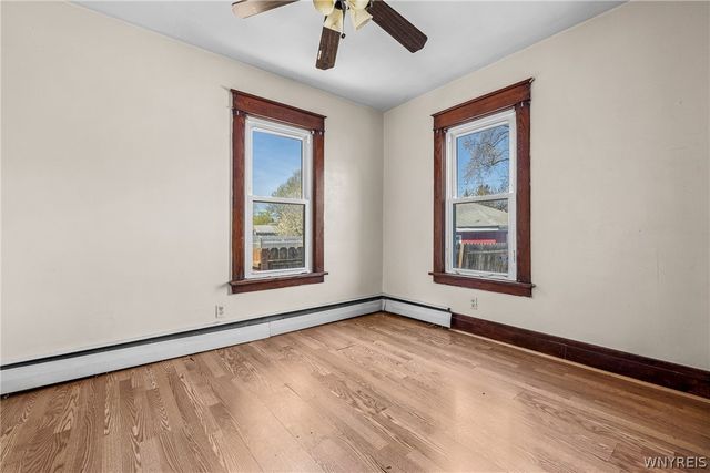 2240 La Salle Avenue, Niagara Falls, NY 14301