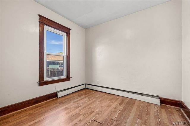 2240 La Salle Avenue, Niagara Falls, NY 14301
