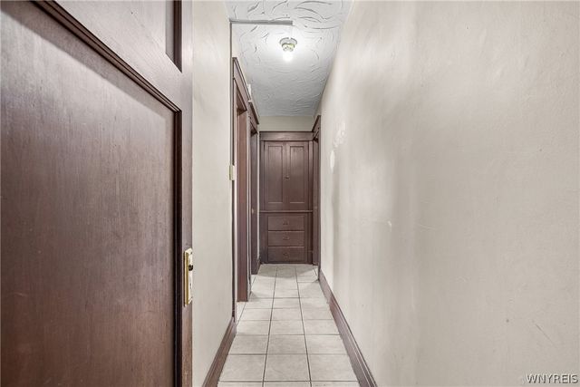 2240 La Salle Avenue, Niagara Falls, NY 14301