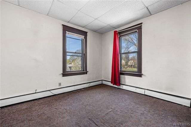 2240 La Salle Avenue, Niagara Falls, NY 14301
