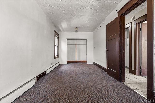 2240 La Salle Avenue, Niagara Falls, NY 14301