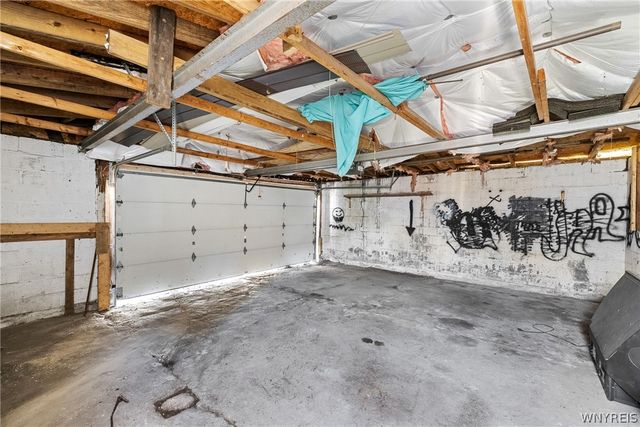 2240 La Salle Avenue, Niagara Falls, NY 14301