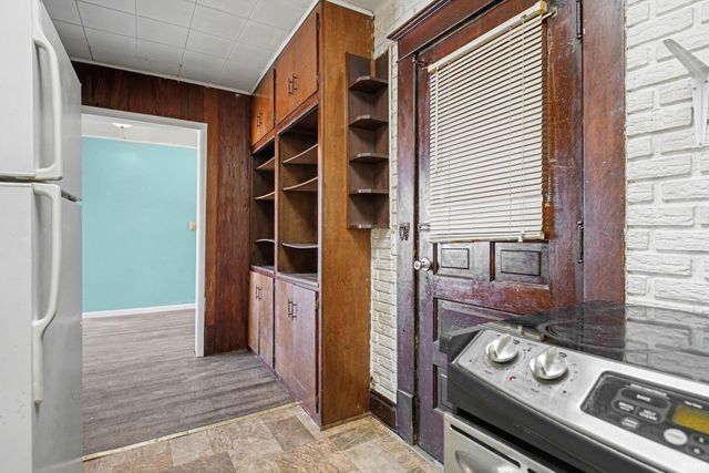 1433 W Franklin Street, Elkhart, IN 46516