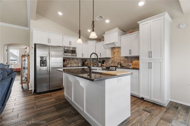 1103 Basin Drive, Van Buren, AR 72956