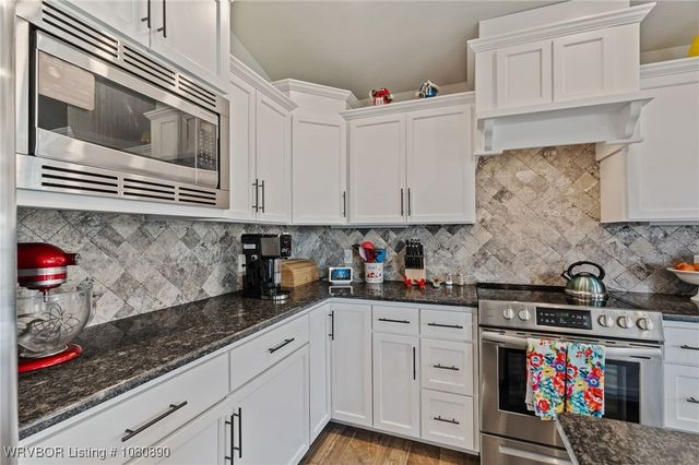1103 Basin Drive, Van Buren, AR 72956