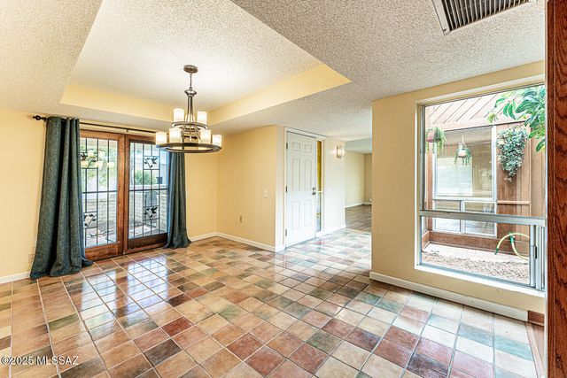 730 W Camino Iturbide, Green Valley, AZ 85622