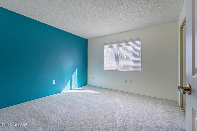 730 W Camino Iturbide, Green Valley, AZ 85622