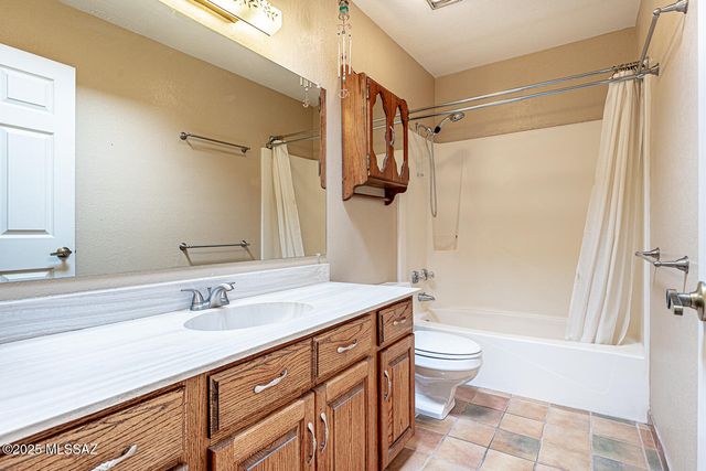 730 W Camino Iturbide, Green Valley, AZ 85622