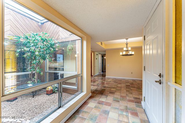 730 W Camino Iturbide, Green Valley, AZ 85622