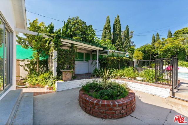 5912 Tellefson Road, Culver City, CA 90230