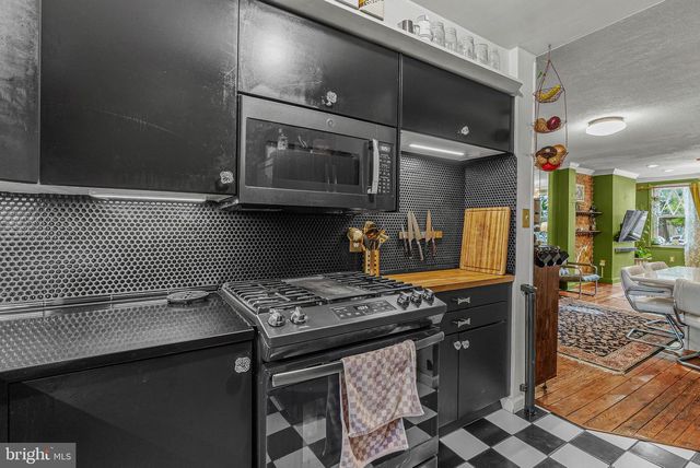 2567 TRENTON AVE, Philadelphia, PA 19125