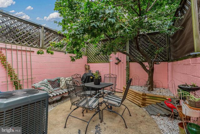 2567 TRENTON AVE, Philadelphia, PA 19125