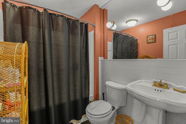 2567 TRENTON AVE, Philadelphia, PA 19125
