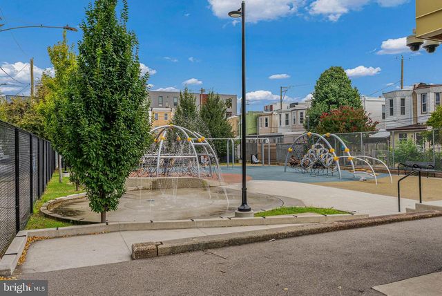 2567 TRENTON AVE, Philadelphia, PA 19125