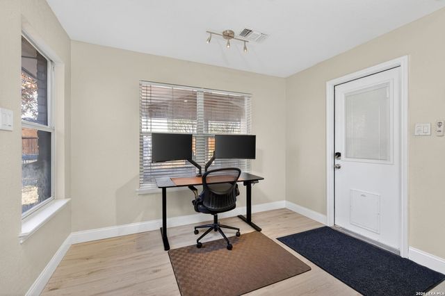 9203 Shadow Lawn, Converse, TX 78109