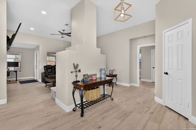 9203 Shadow Lawn, Converse, TX 78109