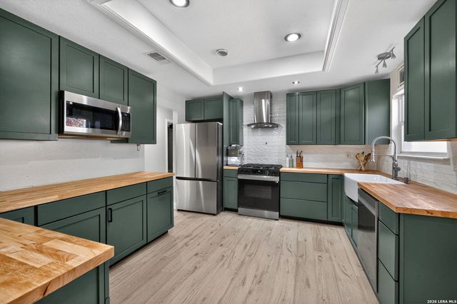 9203 Shadow Lawn, Converse, TX 78109