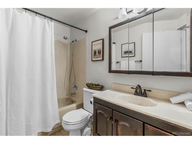 4460 E 122nd Ct, Thornton, CO 80241