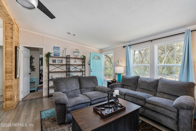 167 W STRICKLAND Road, Interlachen, FL 32148