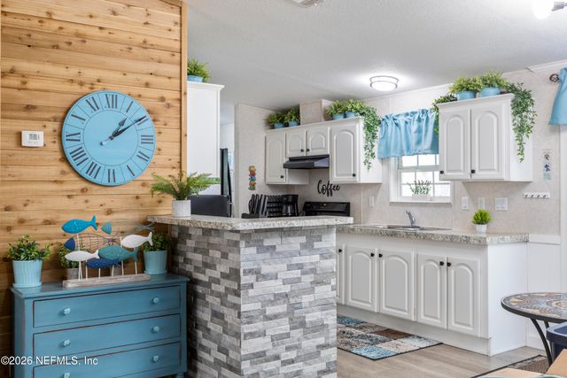 167 W STRICKLAND Road, Interlachen, FL 32148