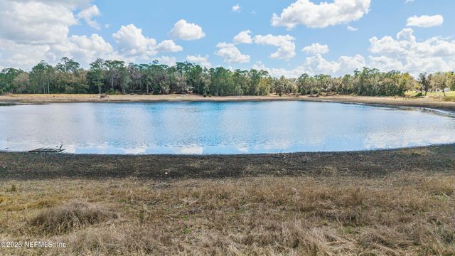 167 W STRICKLAND Road, Interlachen, FL 32148