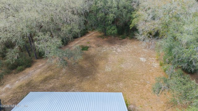 167 W STRICKLAND Road, Interlachen, FL 32148