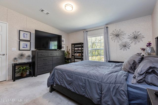 167 W STRICKLAND Road, Interlachen, FL 32148