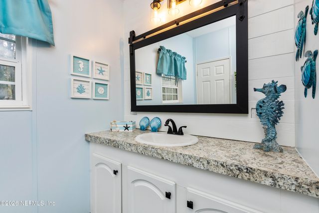 167 W STRICKLAND Road, Interlachen, FL 32148