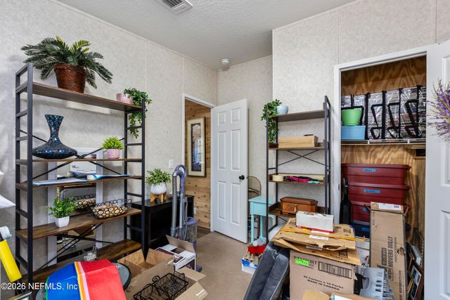 167 W STRICKLAND Road, Interlachen, FL 32148