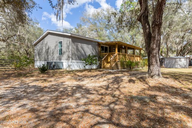 167 W STRICKLAND Road, Interlachen, FL 32148