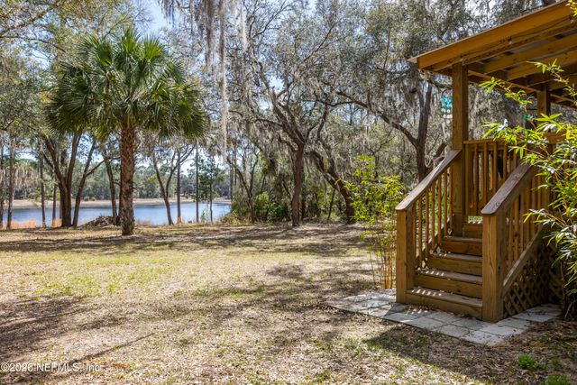 167 W STRICKLAND Road, Interlachen, FL 32148