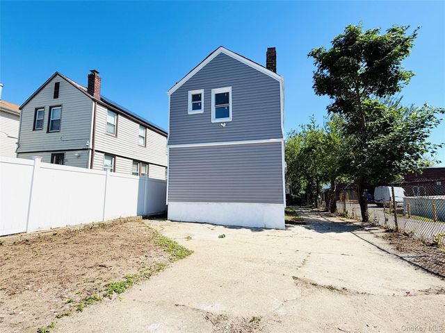 16421 109th Road, Jamaica, NY 11433