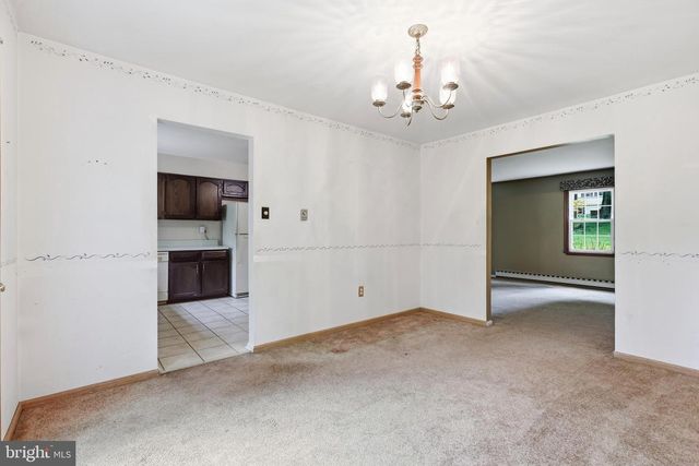 42 SPRINGS DR, Doylestown, PA 18901