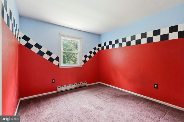 42 SPRINGS DR, Doylestown, PA 18901