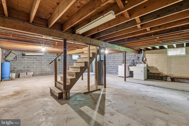 42 SPRINGS DR, Doylestown, PA 18901