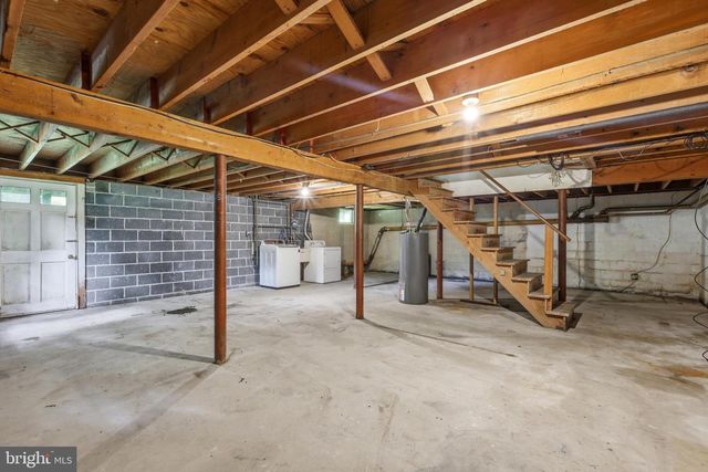 42 SPRINGS DR, Doylestown, PA 18901
