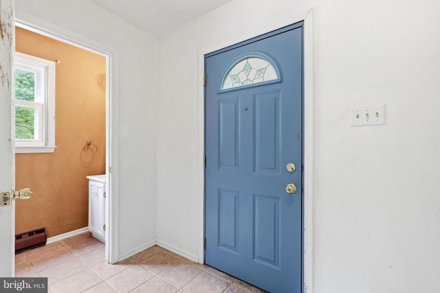 42 SPRINGS DR, Doylestown, PA 18901