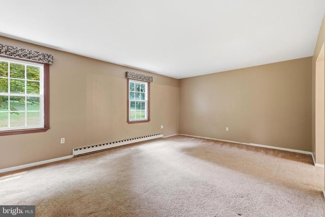 42 SPRINGS DR, Doylestown, PA 18901