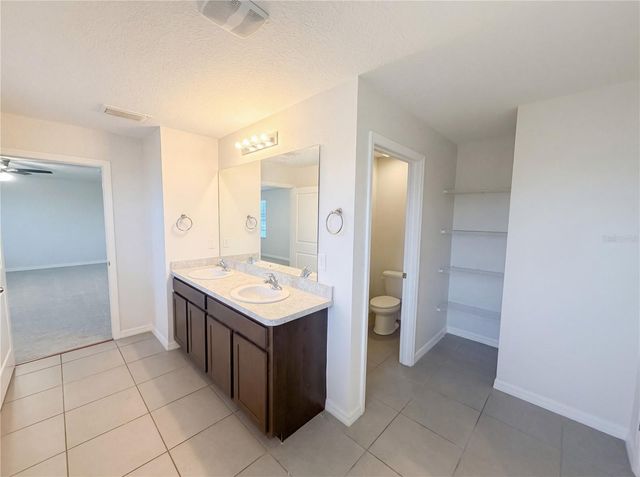 35687 HILLBROOK AVENUE, Zephyrhills, FL 33541