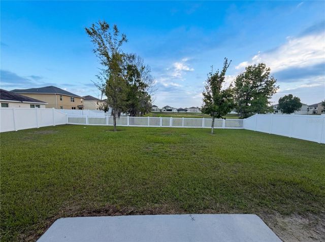35687 HILLBROOK AVENUE, Zephyrhills, FL 33541