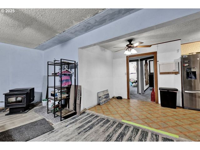 154 37TH St, Springfield, OR 97478