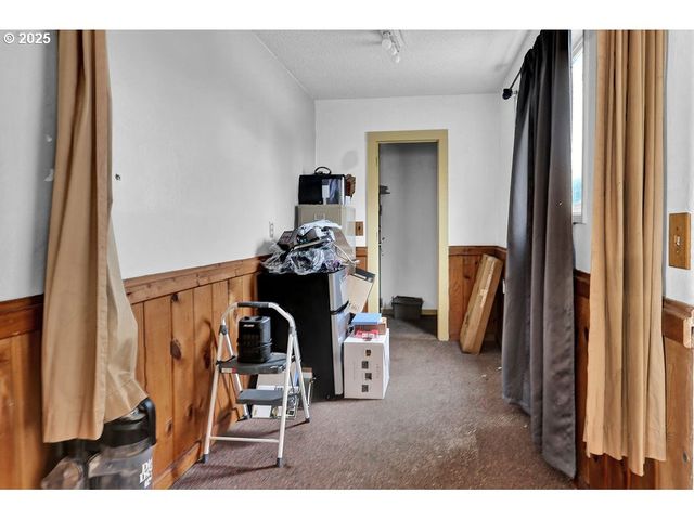 154 37TH St, Springfield, OR 97478