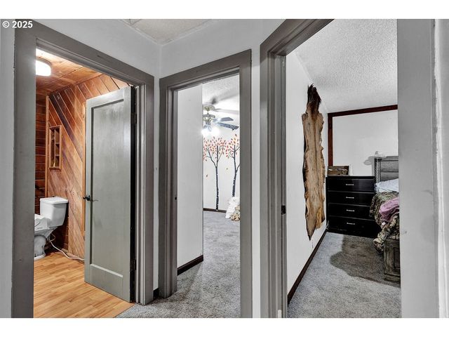 154 37TH St, Springfield, OR 97478