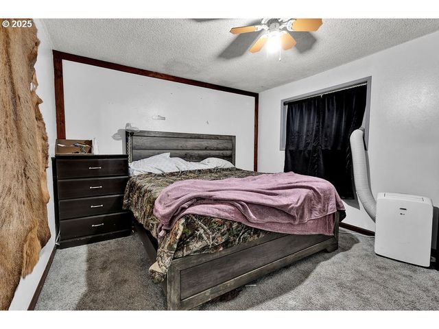 154 37TH St, Springfield, OR 97478