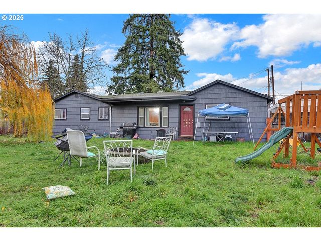 154 37TH St, Springfield, OR 97478